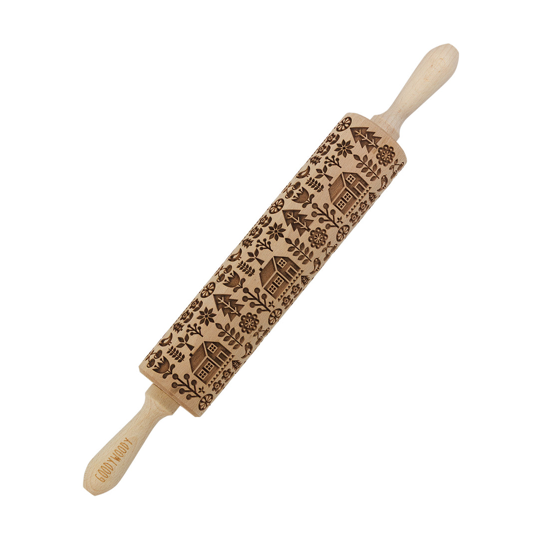 Goody Woody gravírovaný valček na tortu, 46 cm, bukové drevo, škandinávsky domček