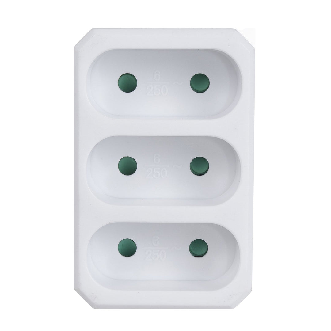 Maclean Energy MCE212 3x6A trojitá zásuvka, univerzálna zástrčka