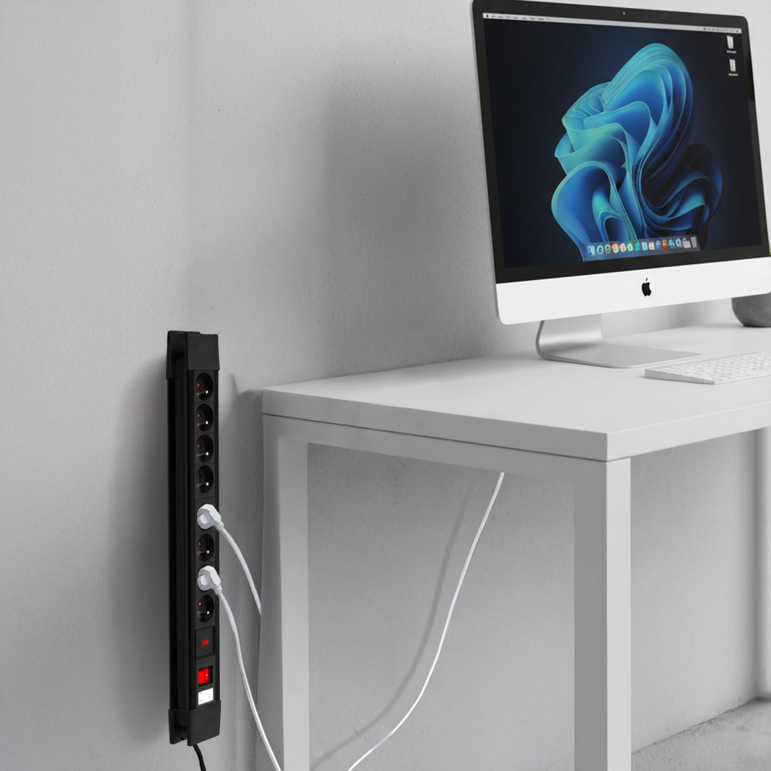 Napájací pásik 8 zásuviek osvetlený ochrana prepínačov pre deti Maclean MCE11