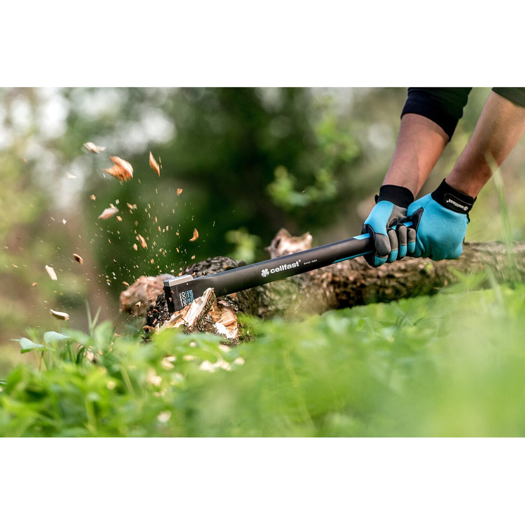 Viacúčelová tesárska sekera Cellfast, kalená oceľ, dĺžka 615 mm, U1600 ENERGO