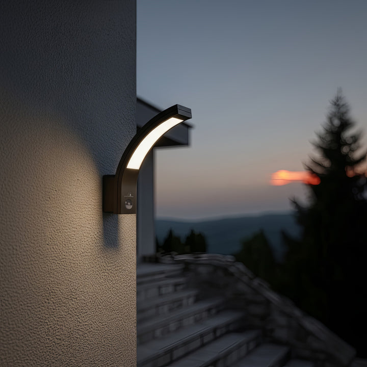 Infračervený snímač pohybu LED lampa MCE244 750lm 10W IP54 Maclean Energy
