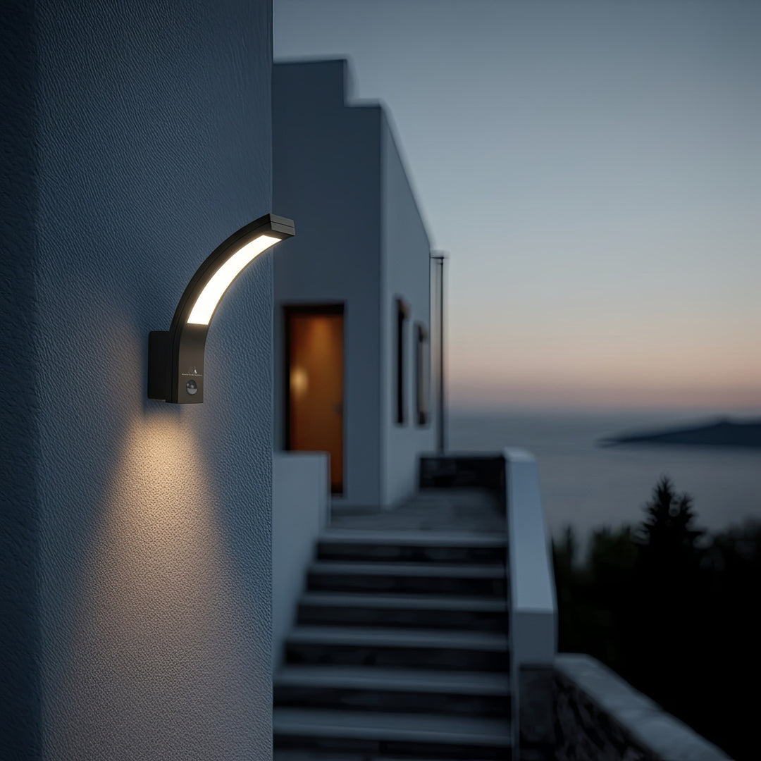 Infračervený snímač pohybu LED lampa MCE244 750lm 10W IP54 Maclean Energy