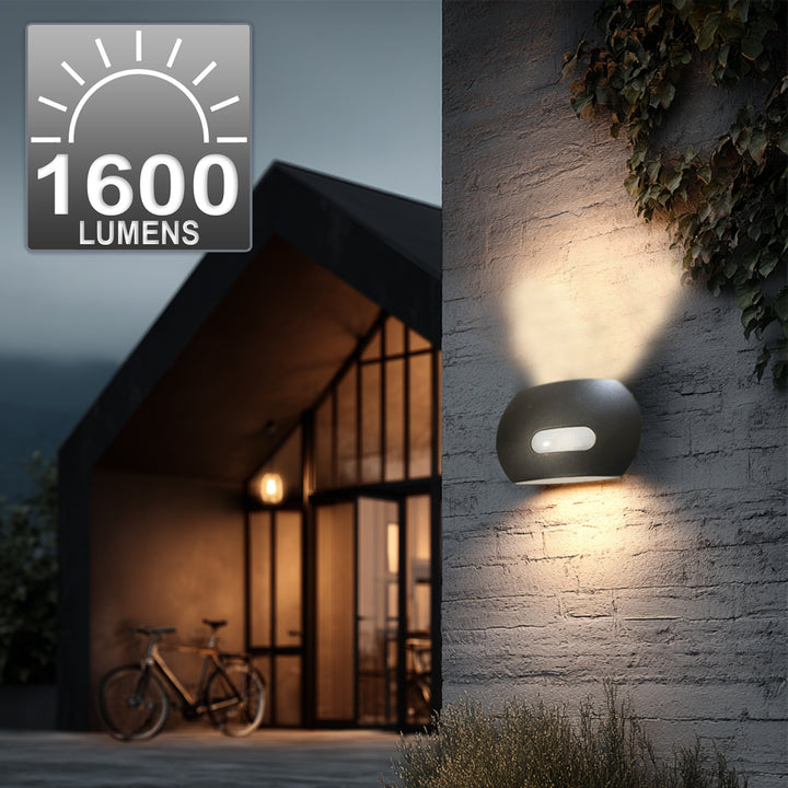 Maclean Energy MCE366 - PC+ALU, 20W (1600lm) Neutrálna biela 4000K IP65 sivá LED nástenná lampa s PIR senzorom