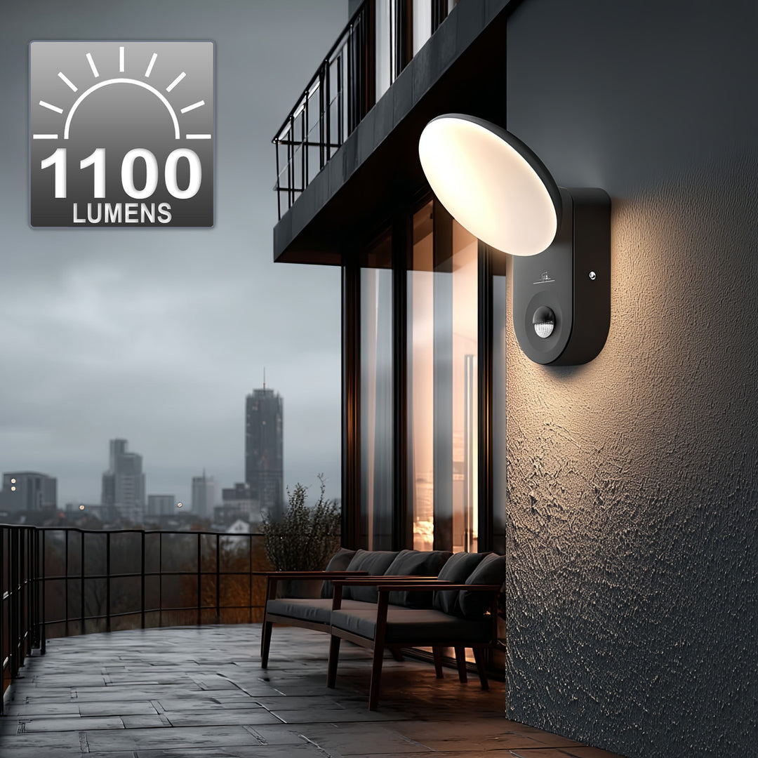 Nástenná LED lampa s PIR senzorom Maclean Energy MCE367 - PC+ALU, 15W (1100lm) Neutrálna biela 4000K IP65 sivá