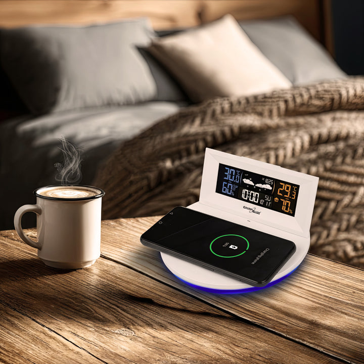 Bezdrôtová meteostanica s bezdrôtovou nabíjačkou Qi Základňa s náladovým svetlom Predpoveď počasia Kalendár Budík a odloženie budenia Externý senzor Vnútorný a vonkajší teplomer Farebný displej