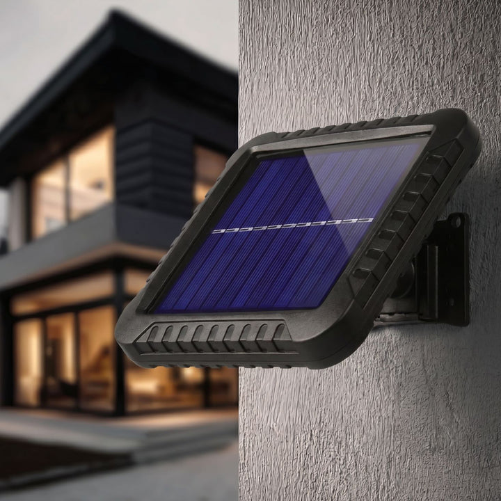 Solárny LED reflektor s pohybovým senzorom Maclean Energy IP44, 5 W, 400 lm, 6000 K (studená biela), lítiová batéria 1300 mAh, 3,7 V DC  MCE438