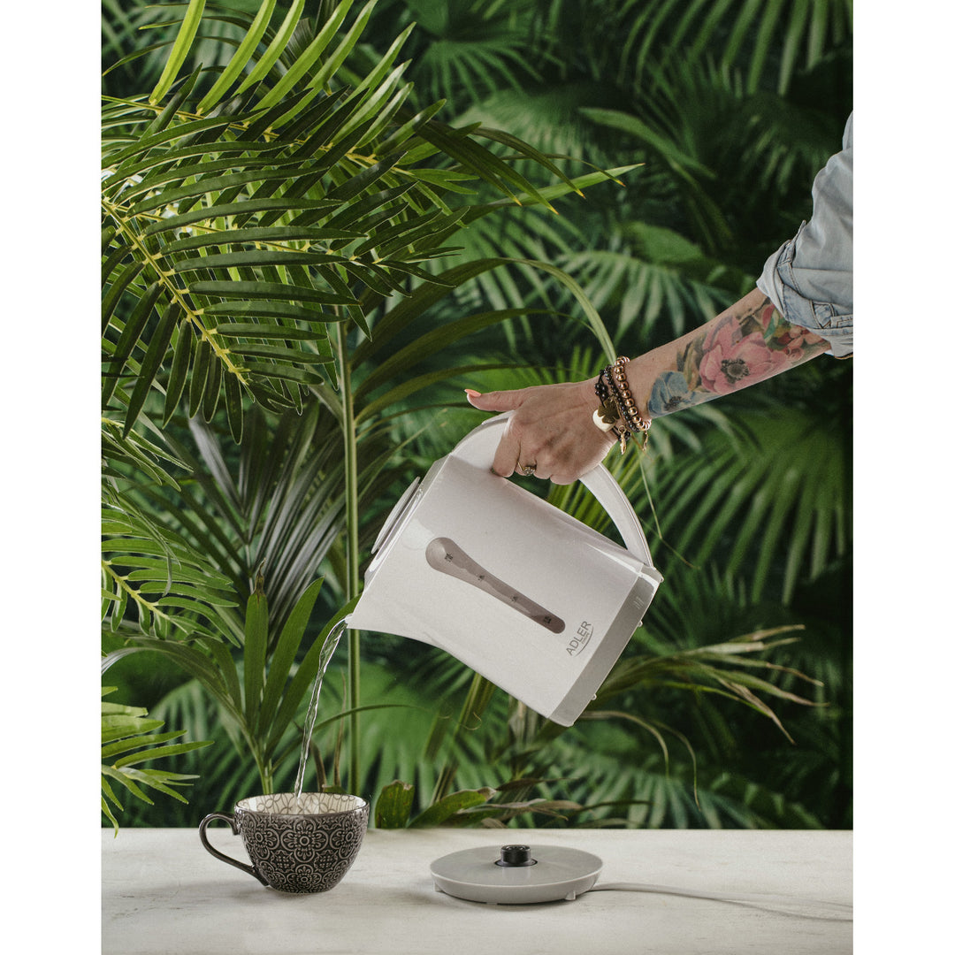 Veľká rýchlovarná kanvica XXL 2,5 l Adler AD 1244 s výkonom 2200 W