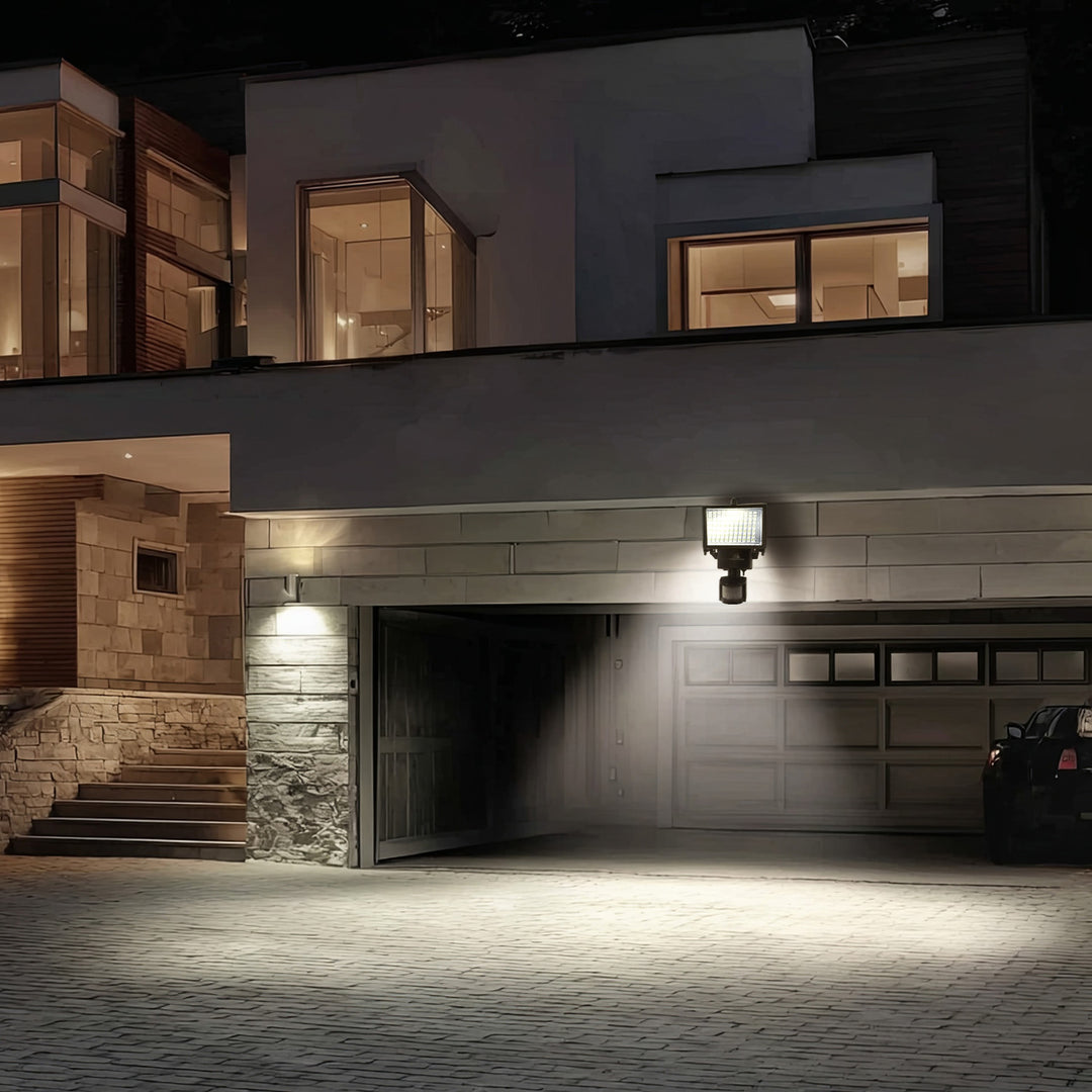 Solárny LED reflektor s detektorom pohybu Maclean Energy IP44, 6W, 360lm, 6000K studená biela, Li-ion akumulátor 2400 mAh, 5,5V DC MCE442