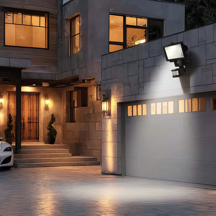 Solárny LED reflektor s detektorom pohybu Maclean Energy IP44, 6W, 360lm, 6000K studená biela, Li-ion akumulátor 2400 mAh, 5,5V DC MCE442