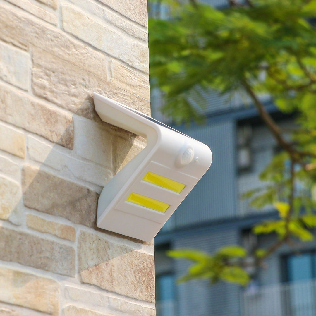 Vysokokvalitná AB LED solárna lampa GV18W / LED SOL GV18W