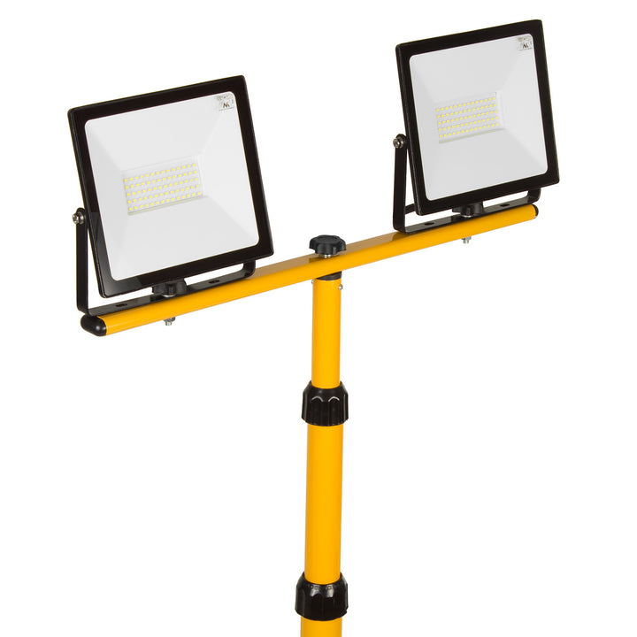 2x halogénový reflektor MCE550 biely 4000 lm + stojan MCE583