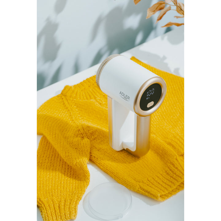 Holiaci strojček Adler, nabíjanie cez USB, LCD displej, 3 stupne rýchlosti, kefka, AD 9617
