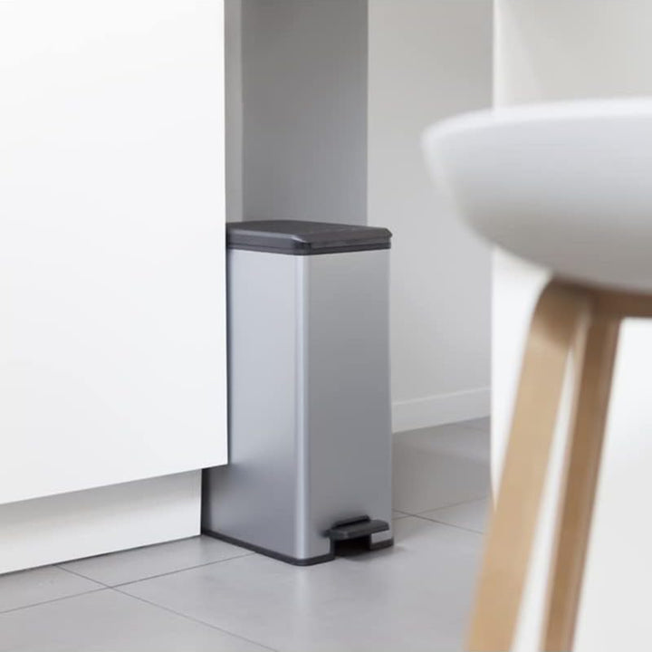 Odpadkový kôš Curver, s pedálom, objem 40 l, Slim Bin