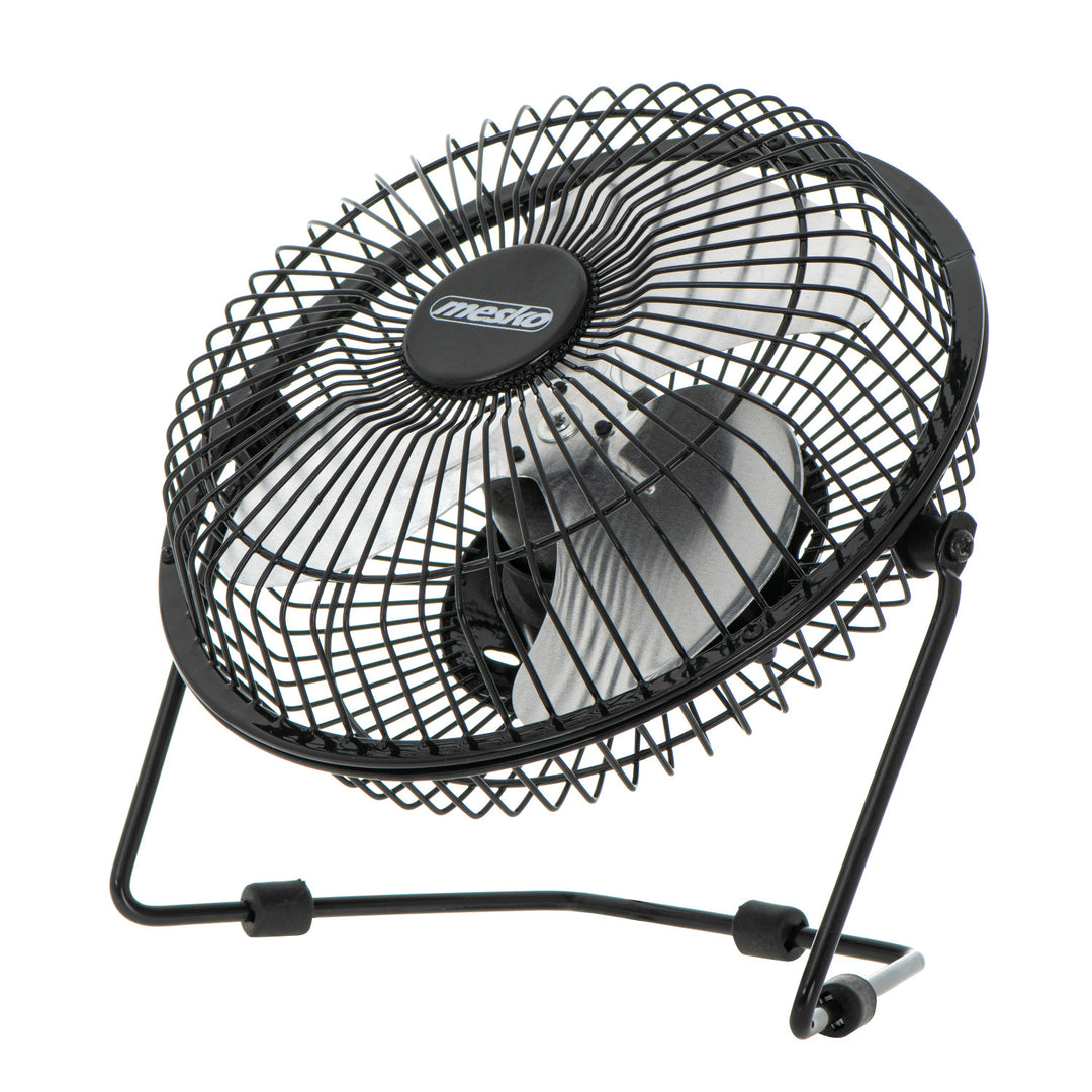 Stolný ventilátor Mesko, priemer 15 cm, napájanie cez USB, vertikálna oscilácia, MS 7322