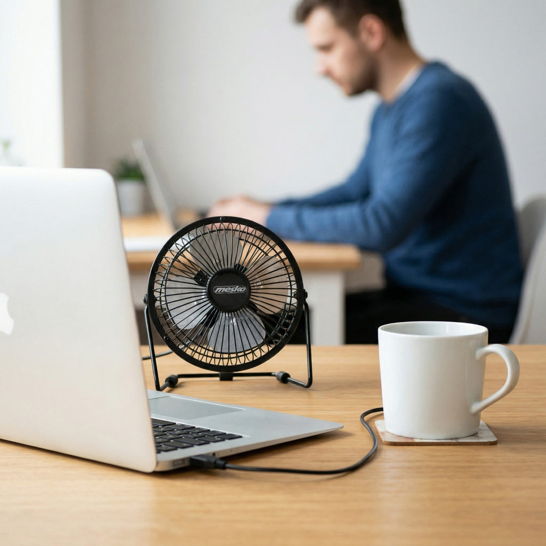 Stolný ventilátor Mesko, priemer 15 cm, napájanie cez USB, vertikálna oscilácia, MS 7322