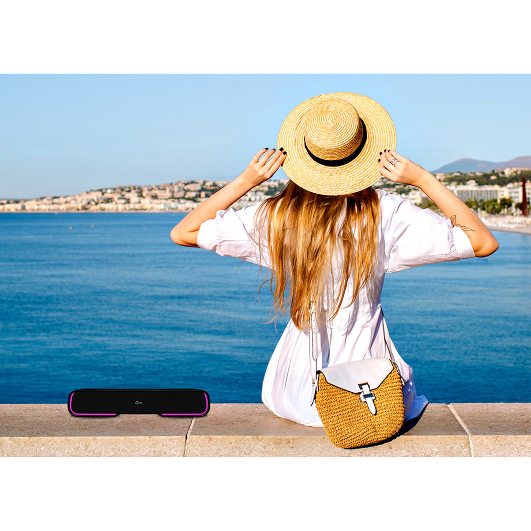 Prenosný reproduktor Bluetooth soundbar, viacfarebné podsvietenie RGB, RMS 10 W, PMPO 450 W, FM rádio, MP3. AUX, vstavaná nabíjateľná batéria, Media-Tech PHANTOM BT