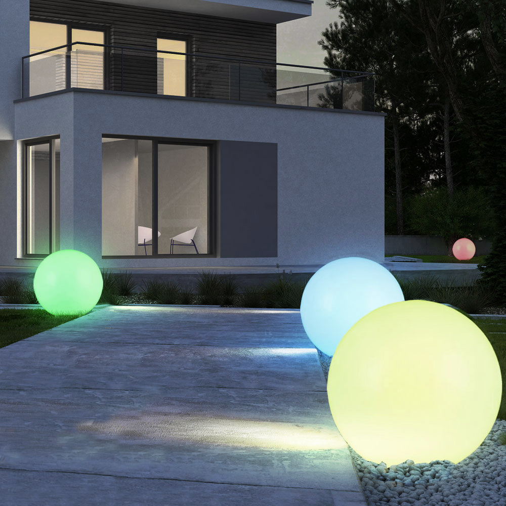 Solárna voľne stojaca záhradná lampa GB167 - guľa 30x30x63cm, farebná LED, 4 kusy