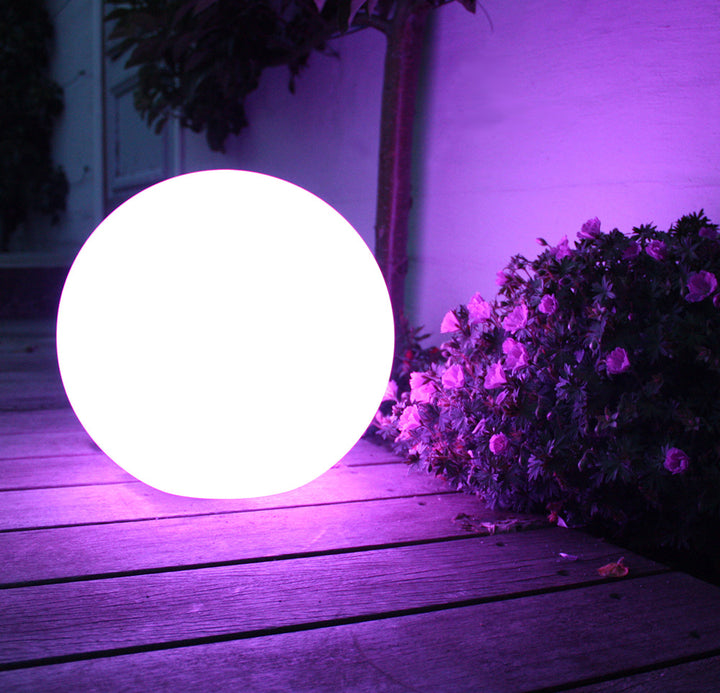 Solárna voľne stojaca záhradná lampa GB167 - guľa 30x30x63cm, farebná LED, 4 kusy