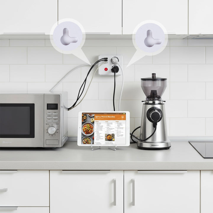 Maclean napájací pásik, predlžovací kábel 2 zásuvky + 3xUSB, 110-240V AC 50/60Hz, 2,1A max. 2500W, 1,5 m, biely, MCE387 W