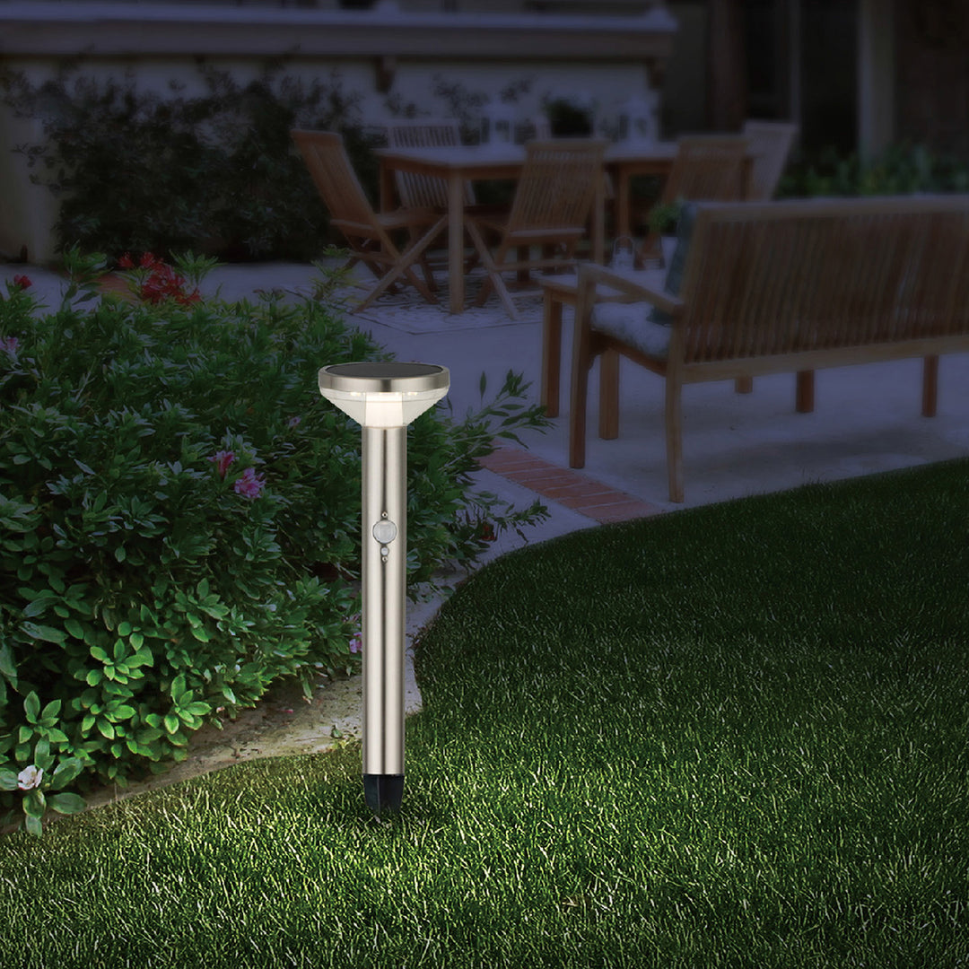 Solárne LED svetlo Maclean, so senzorom, 3 režimy, zástrčka, Li-ion 18650, IP44, 3,7 V, 1200 mAh, chróm matný, MCE465 C/M, 6 kusov