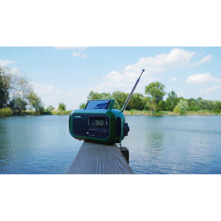 Rádio Blaupunkt sieťové/batériové, LED svietidlo, indikácia SOS, anténa, ER20