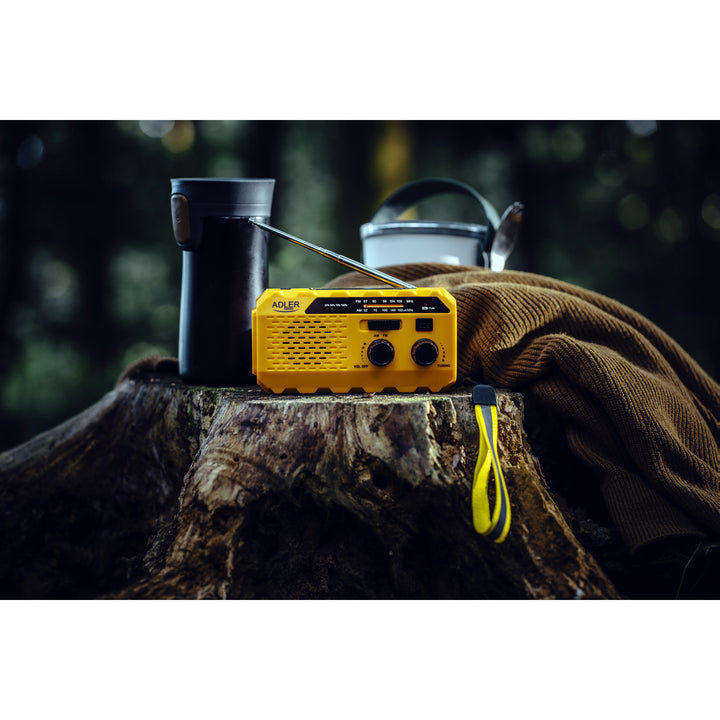 Solárne rádio Adler, dobíjateľná batéria 1200 mAh, baterka, ručná kľuka, AD 1197