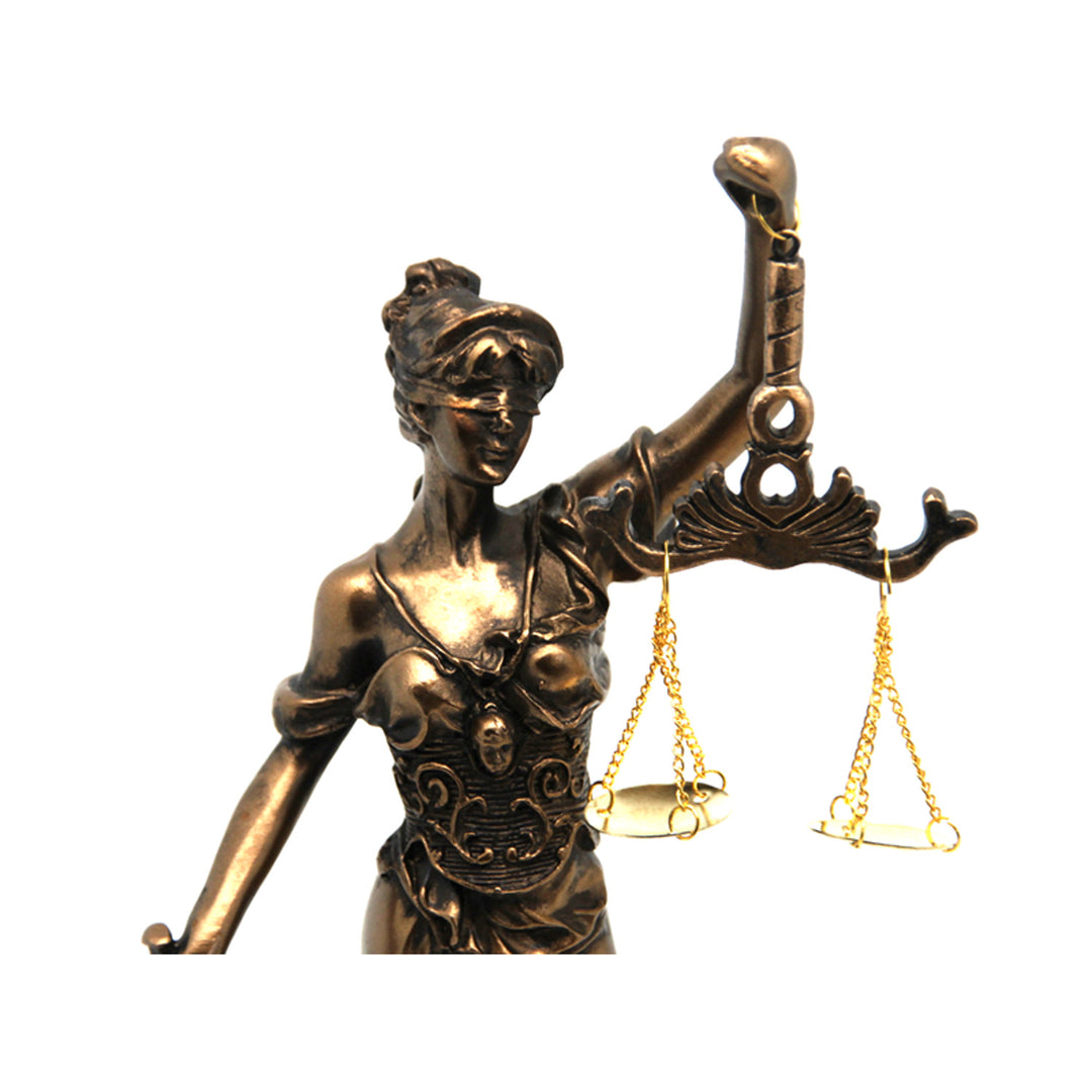 Figúrka Temidy s váhou a mečom, bronzová právnická plastika, kráľovná Isabel