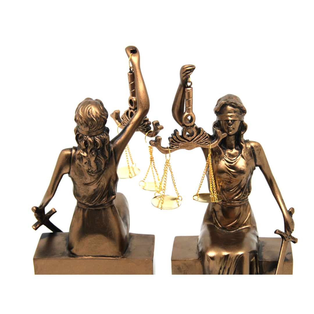 Figúrky Themis s váhami a mečom, opierky na knihy, kráľovná Izabela, 2 kusy