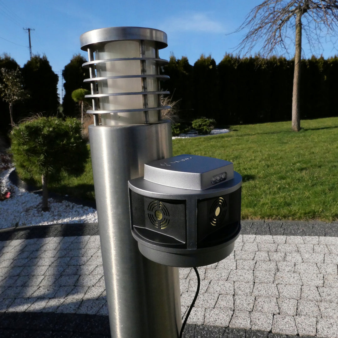 Odpudzovač hlodavcov, odpudzovač kún, odpudzovač myší Viano, ultrazvukový generátor, stroboskopický panel, tri reproduktory, Trio-Strob