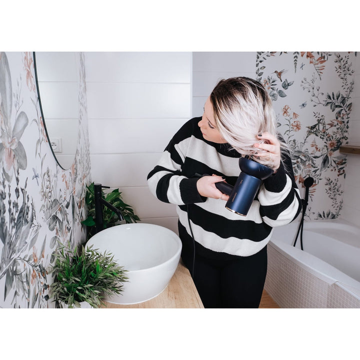 Koncepcia Fén ProfiCare, motor BLDC, magnetické nástavce, funkcia Oil Therapy, detský režim, funkcia Cold Mode, VV8100