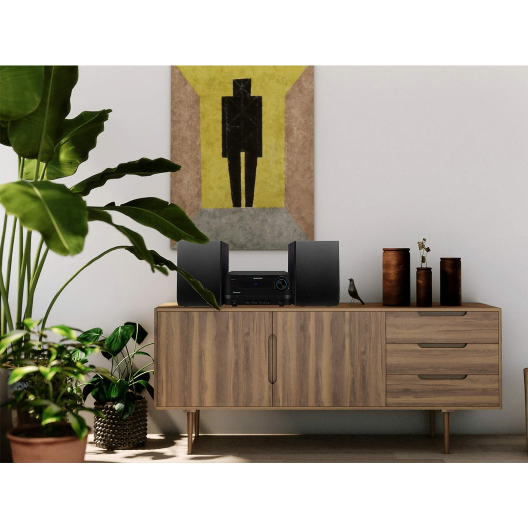 Mikrosystém Blaupunkt, výkon 45 W, FM rádio, konektor AUX a USB, Bluetooth, MS14BT