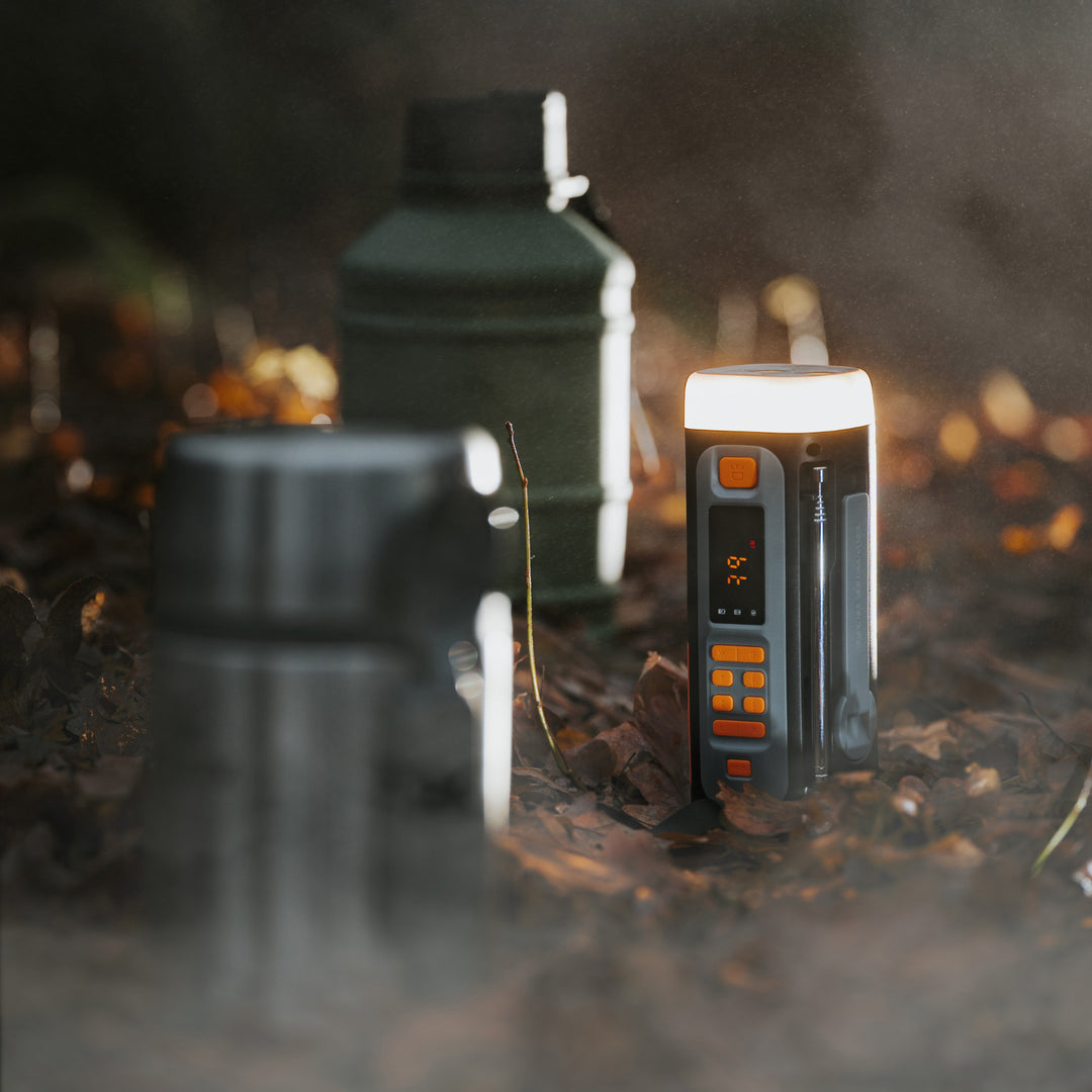 Núdzové rádio Adler so solárnym panelom, ručnou kľukou a powerbankou, Bluetooth 5.0, 4W LED baterkou, 4500 mAh, AD 1920