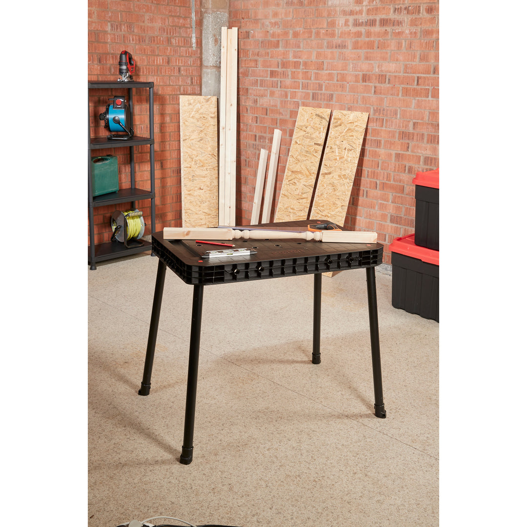 Skladací pracovný stôl Keter Ultimate, nosnosť až 453 kg, montáž za 30 sekúnd, veľký pracovný priestor s otvormi 3/4 palca, prenosný, 262936