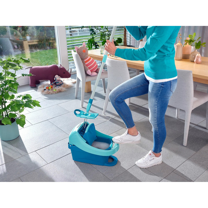 Sada Profi Leifheit, mop a vedro na kolieskach, vyžmýkanie nohou, jednoduché vyprázdňovanie, objem 8 l, nástavec Micro duo, 55096
