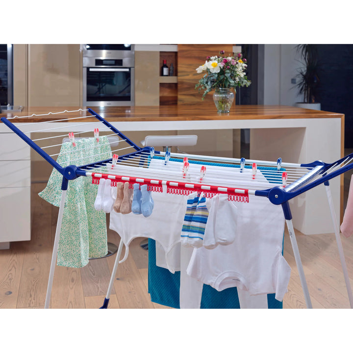 Leifheit Pegasus 200 Solid Comfort sušiak na bielizeň, dĺžka šnúry 20 m, protišmykové nožičky, odolný voči poveternostným vplyvom, 2 kolíky na bielizeň, 81516
