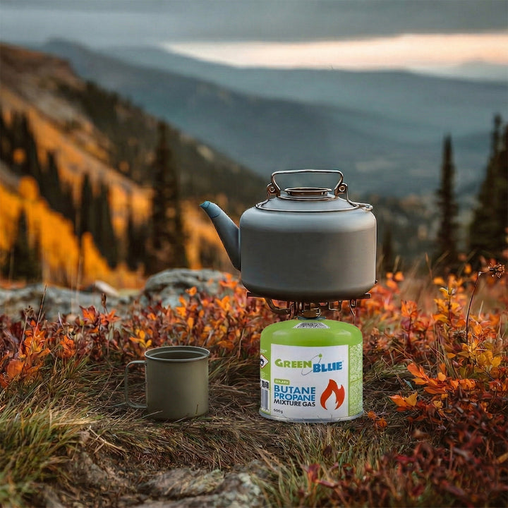 24 ks plynových náplní GreenBlue 500 g. Certifikát: Pi 0437, v súlade s normou EN 417, bután-propán, teplotný rozsah -10 °C až +40 °C, závitový ventil 7/16'' GB499