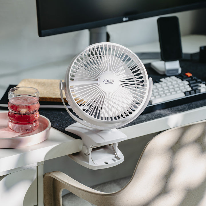 Stolný ventilátor s klipom, na batériu, 15,5 cm, otočný o 360°, USB-C, Adler