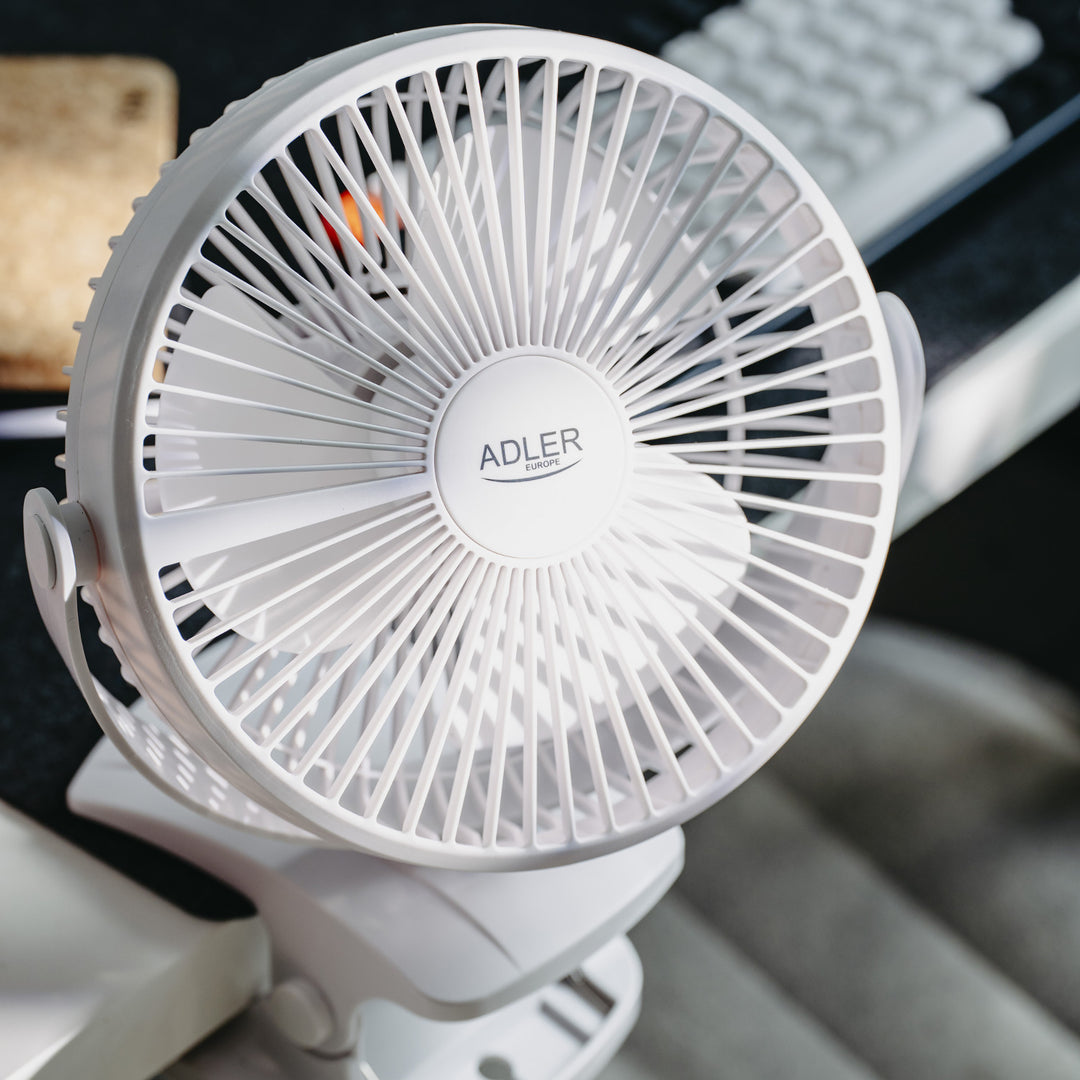 Stolný ventilátor s klipom, na batériu, 15,5 cm, otočný o 360°, USB-C, Adler