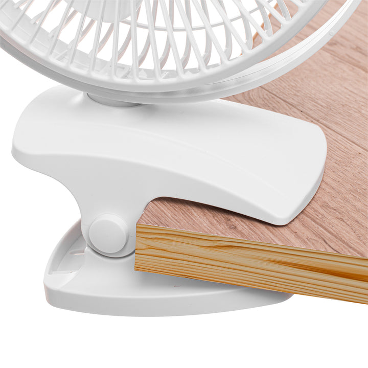 Stolný ventilátor s klipom, na batériu, 15,5 cm, otočný o 360°, USB-C, Adler