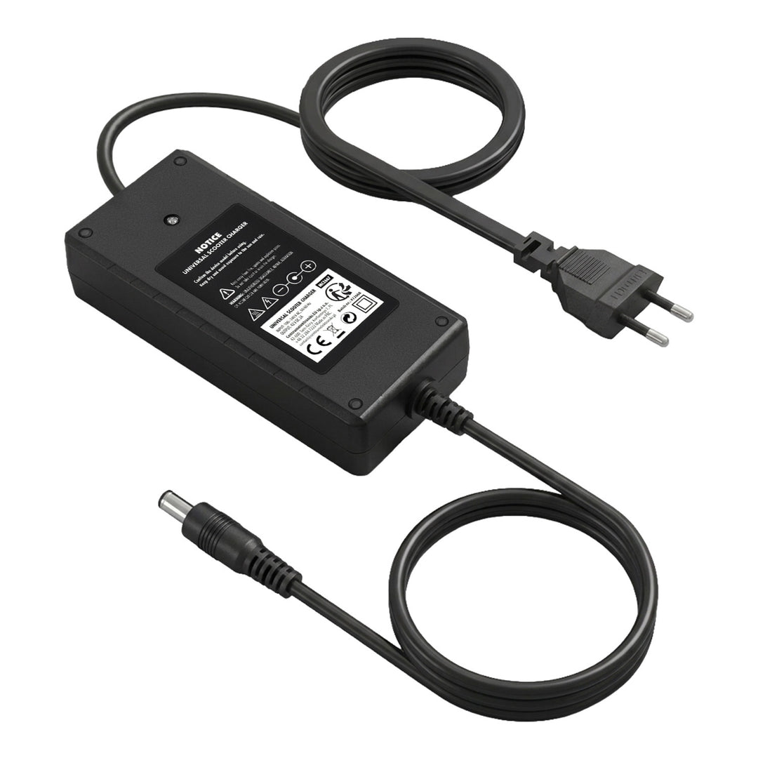 Univerzálna nabíjačka / napájací adaptér Maclean Energy, pre kolobežky, 42 V DC, 2 A, max. 85 W, rýchle nabíjanie, 6 konektorov, MCE667