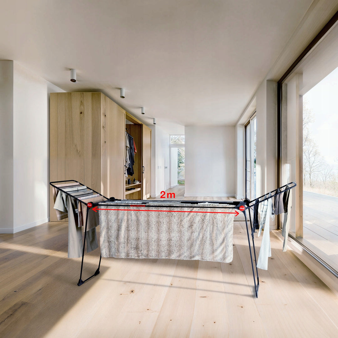 Sušiak na bielizeň Vileda Infinity Flex Ultimate, čierny, sušiaca plocha až 30 m, rozťahovateľný, zvýšený rám, držiaky na bielizeň, vstavané kolieska, 179620