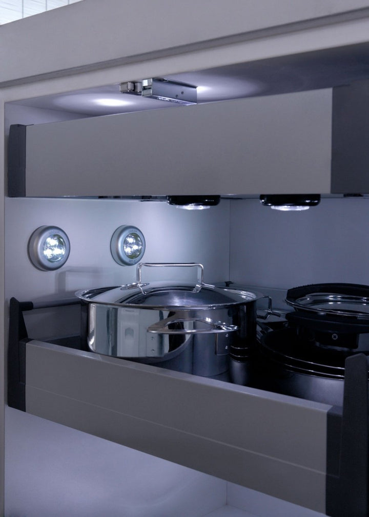 6 LED multifunkčné bezdrôtové svietidlo "KLIK" Maclean MCE27